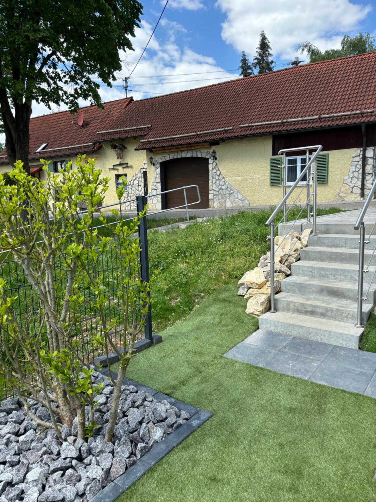 Ferienwohnung Im Usseltal - Zirben Spa - Monheimer Alb - Altmuehltal - Familie Geyer Daiting Monheim  外观 照片